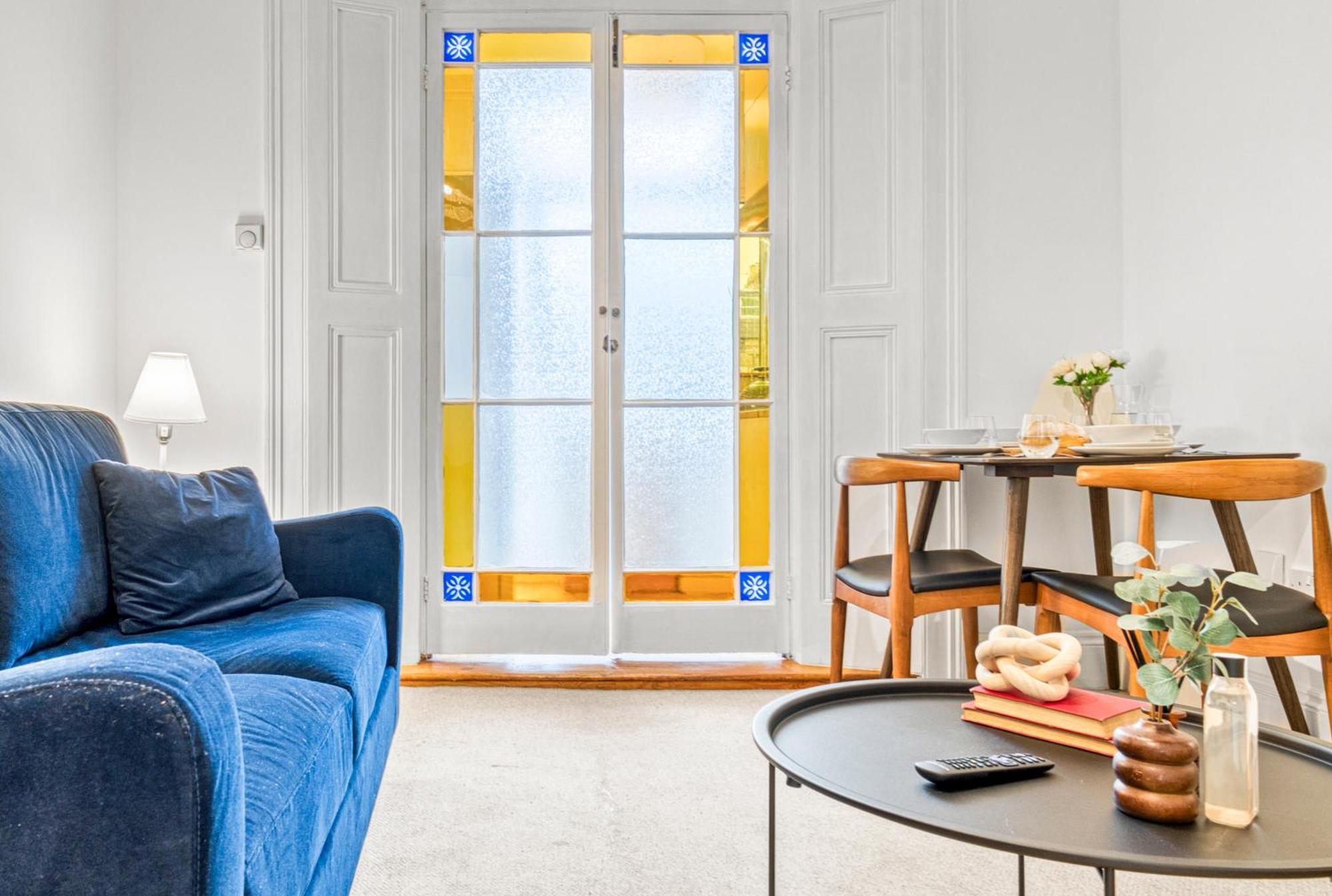 Boutique Stylish 1 Bedroom - Sleeps 4 * London
