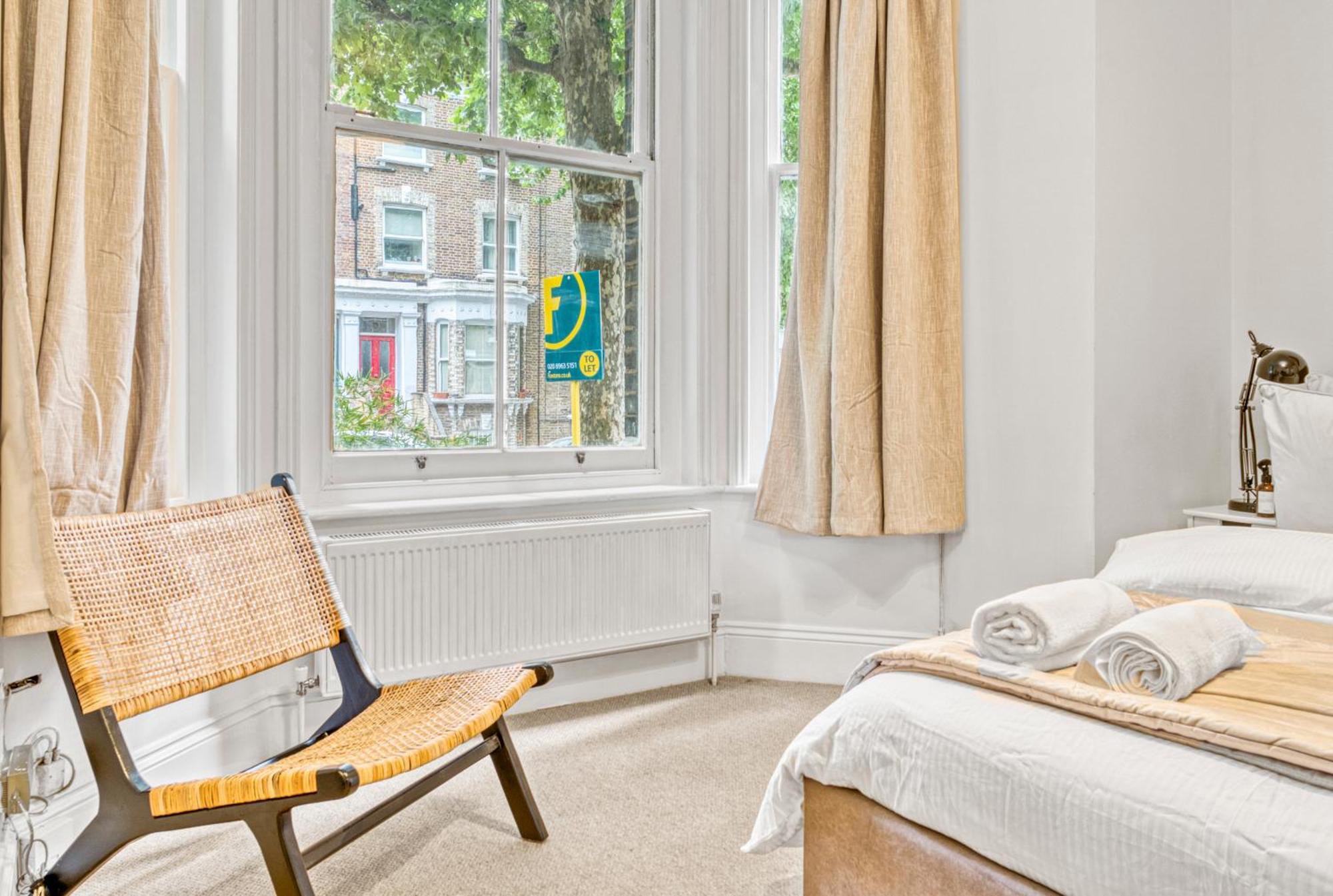 Apartment Boutique Stylish 1 Bedroom - Sleeps 4 London